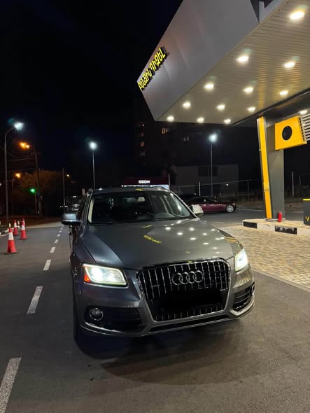 Audi Q5 2015, մոխրագույն