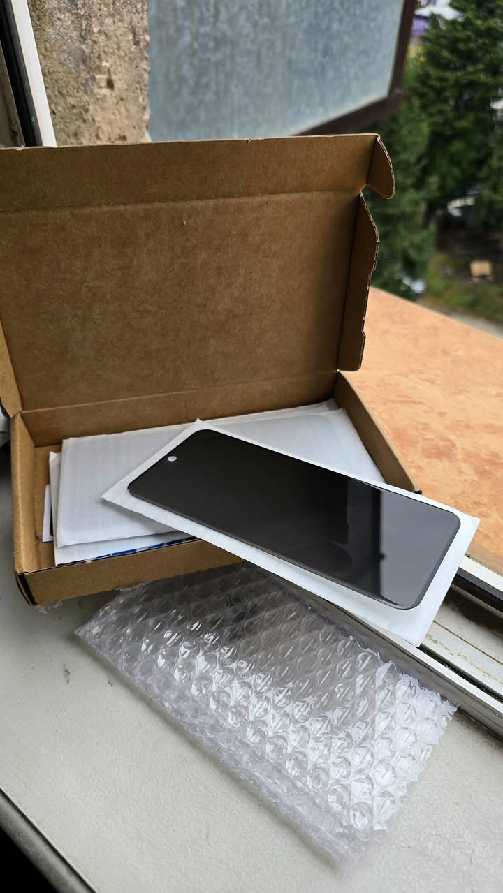 Honor 200 privacy screen protector