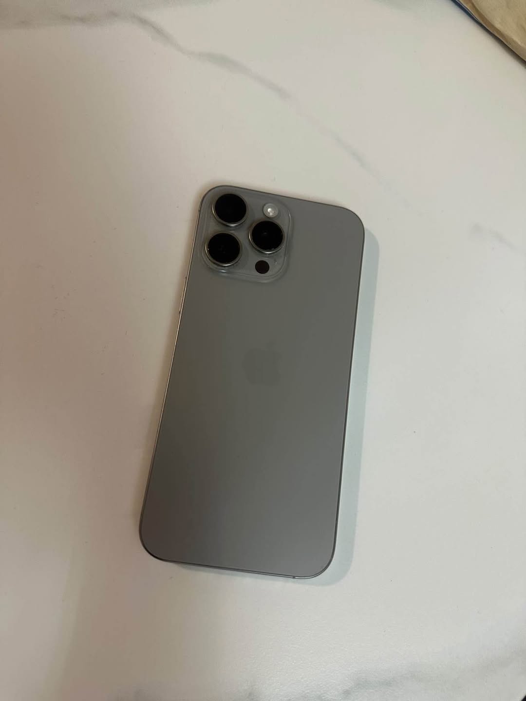 iPhone 16 Pro Max 256GB, 90% battery