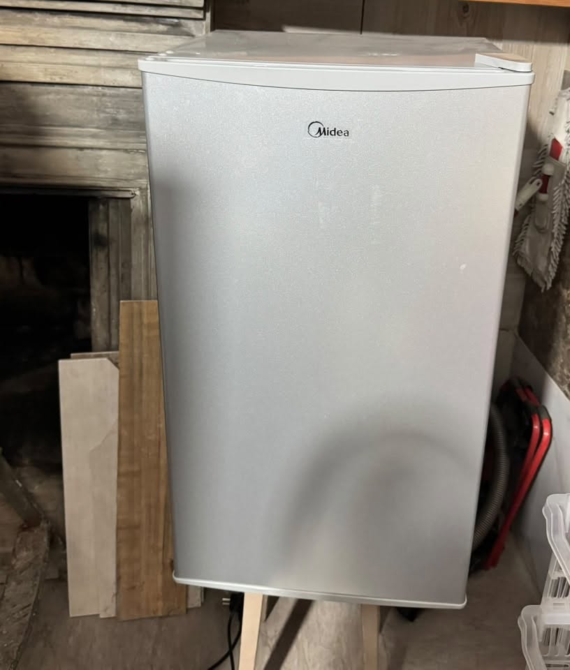 Refrigerator Midea