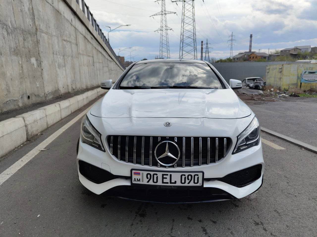 Mercedes Benz CLA 250 2017 — 15,800$