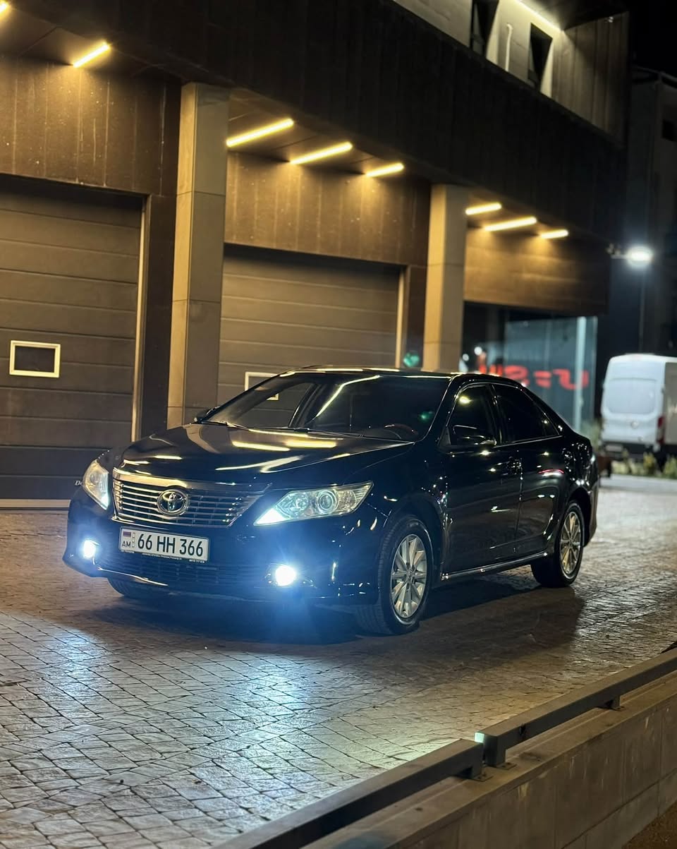 Toyota Camry — 13,250$