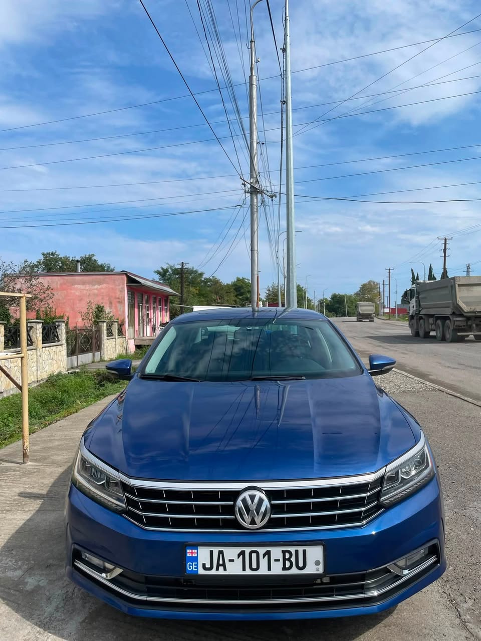 Volkswagen Passat — 7,400$