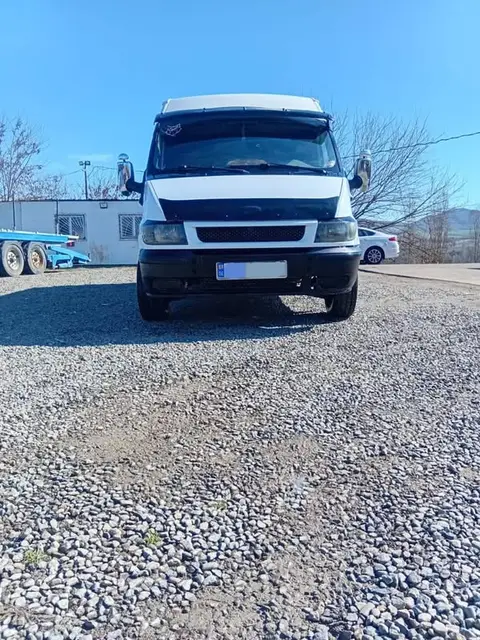 Ford Transit 2000