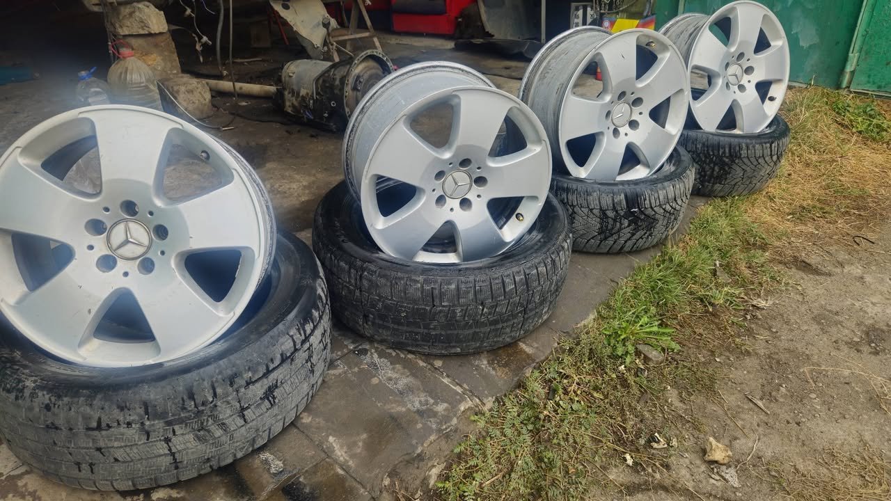 Mercedes — 130,000֏