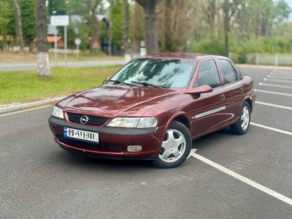 Opel Astra 1999 — 1,800$