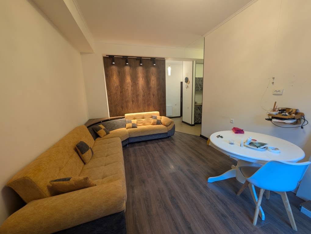 იყიდება ბინა, თბილისი — $110,000