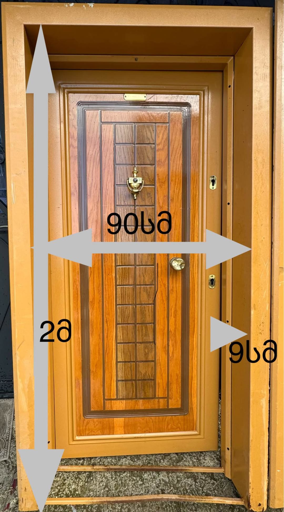 Dəmir qapılar 500 lara satılır