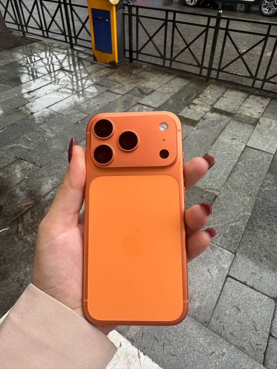 iPhone, orange, body damaged