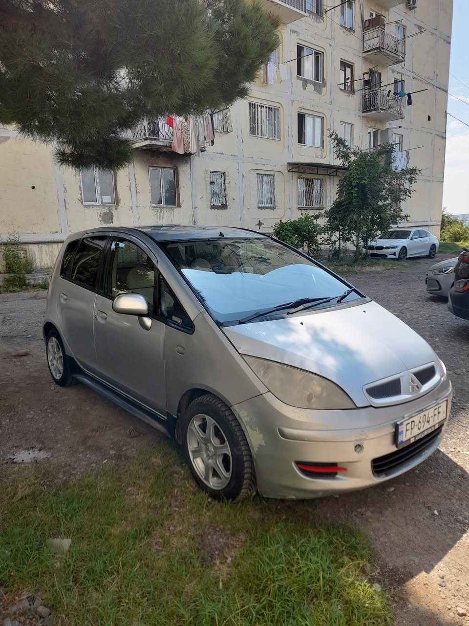 2002. 1.3 ტექ გავლილი. დადის უპრობლემოდ — 1,400$ 
2002. 1.3 tek geçilmiş. Sorunsuz çalışıyor — 1,400$