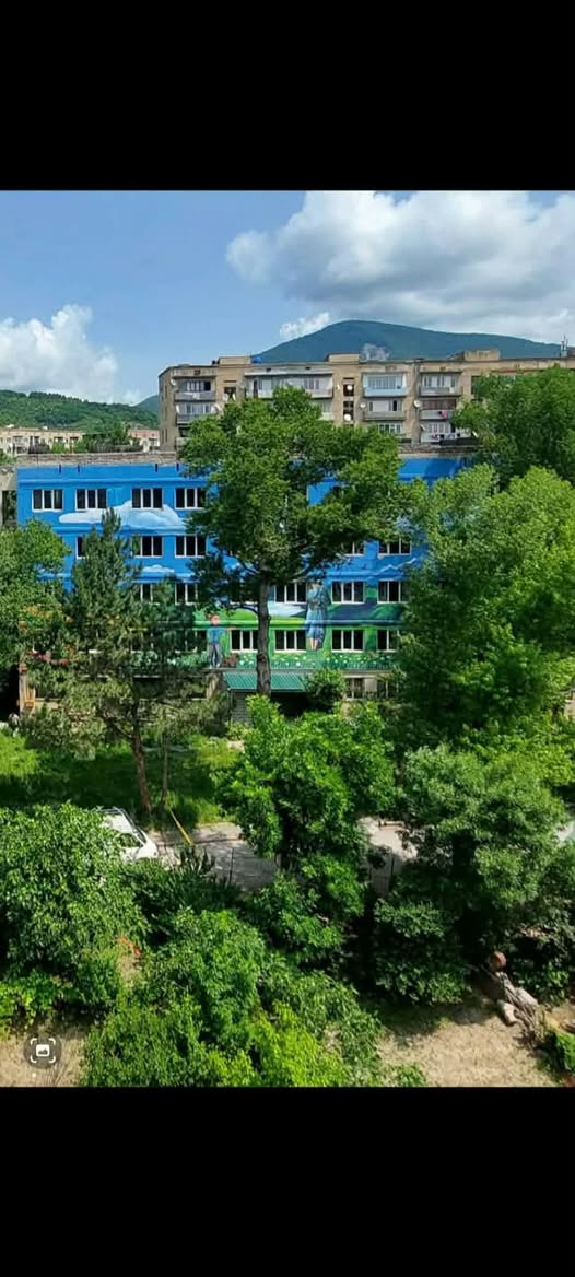 Jinçal'da daireler satılık, ben 17. kattayım