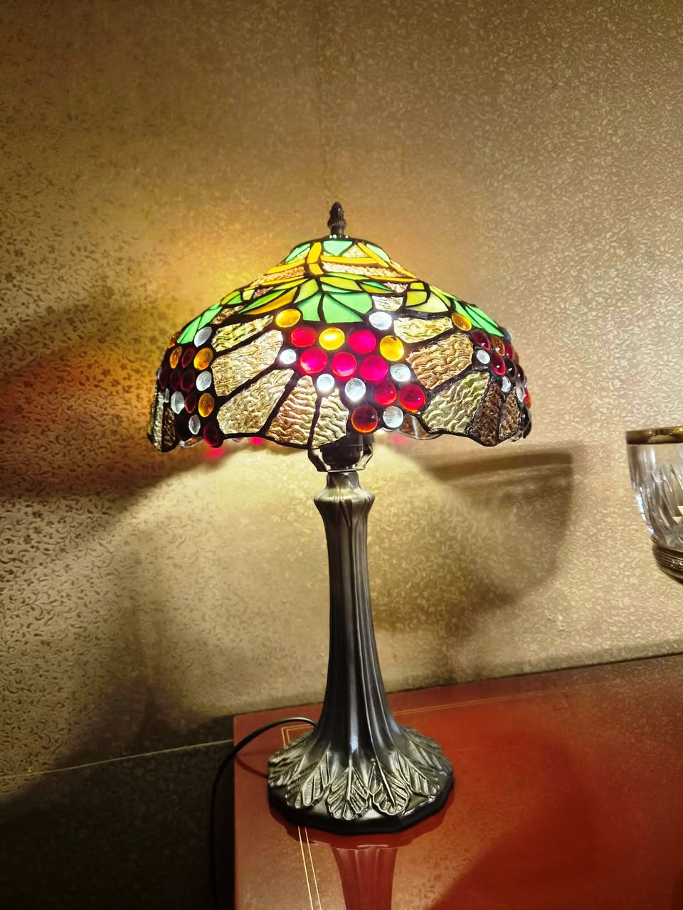 Satılır lampa. Hündürlüyü 50 sm. Abažurun