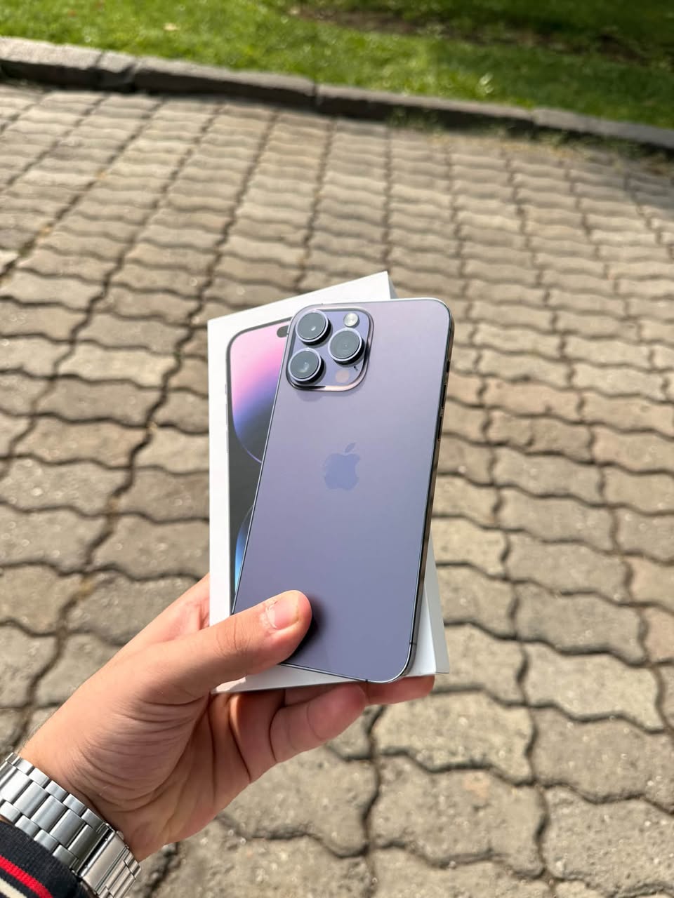 Ideal condition factory iPhone for sale — 155,000֏