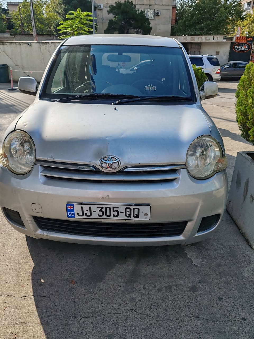 Toyota Sienta 2004