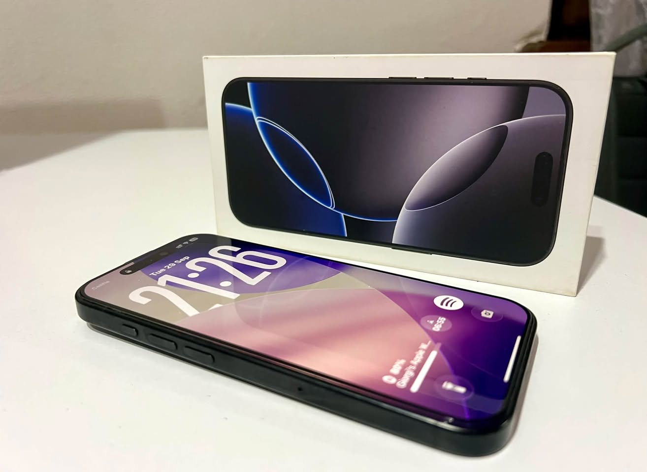 იყიდება iPhone 16 Pro (256GB) — 2249 აზნ.