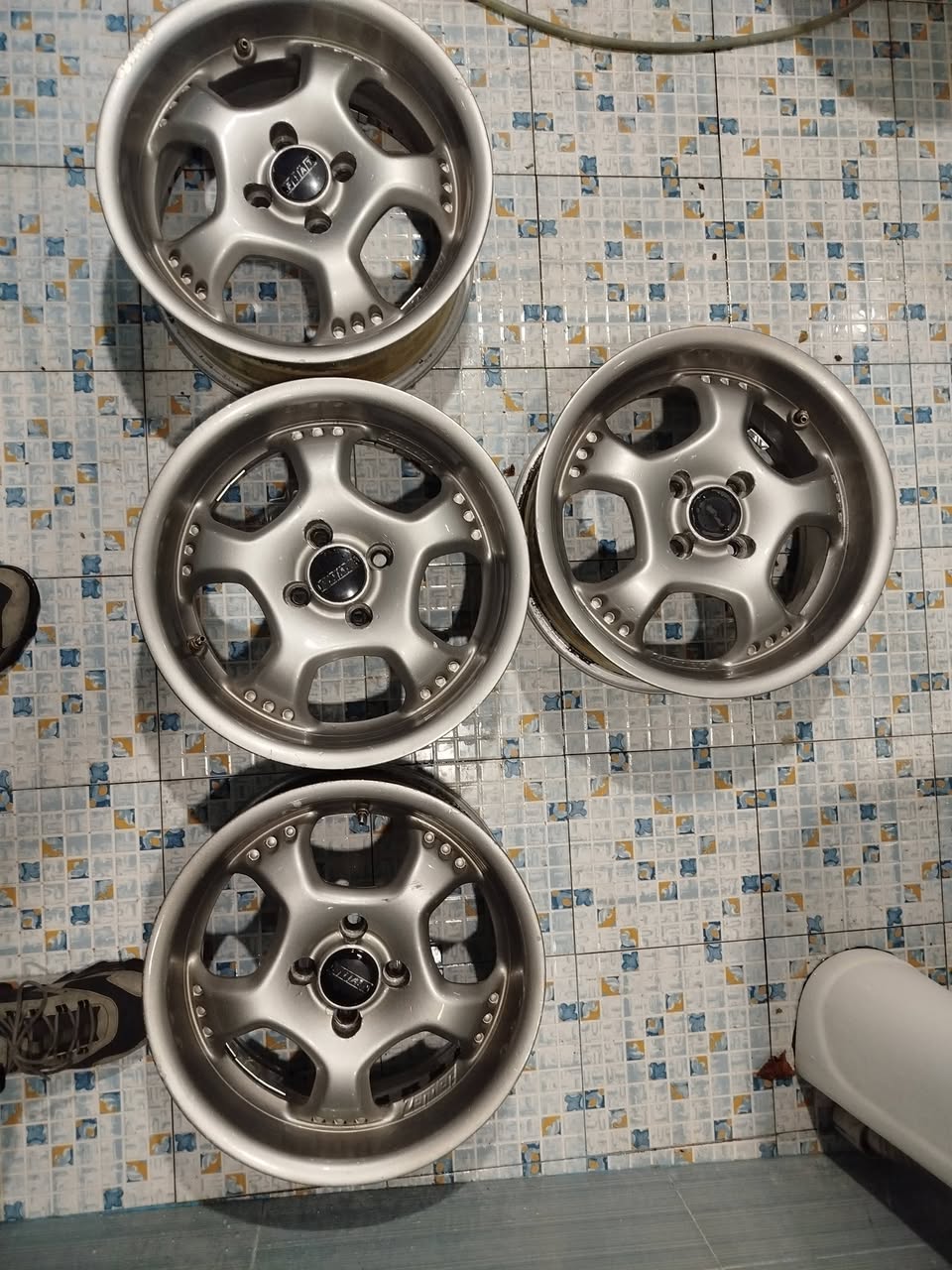 რ15, 2005, 4x100, 600 ლარი