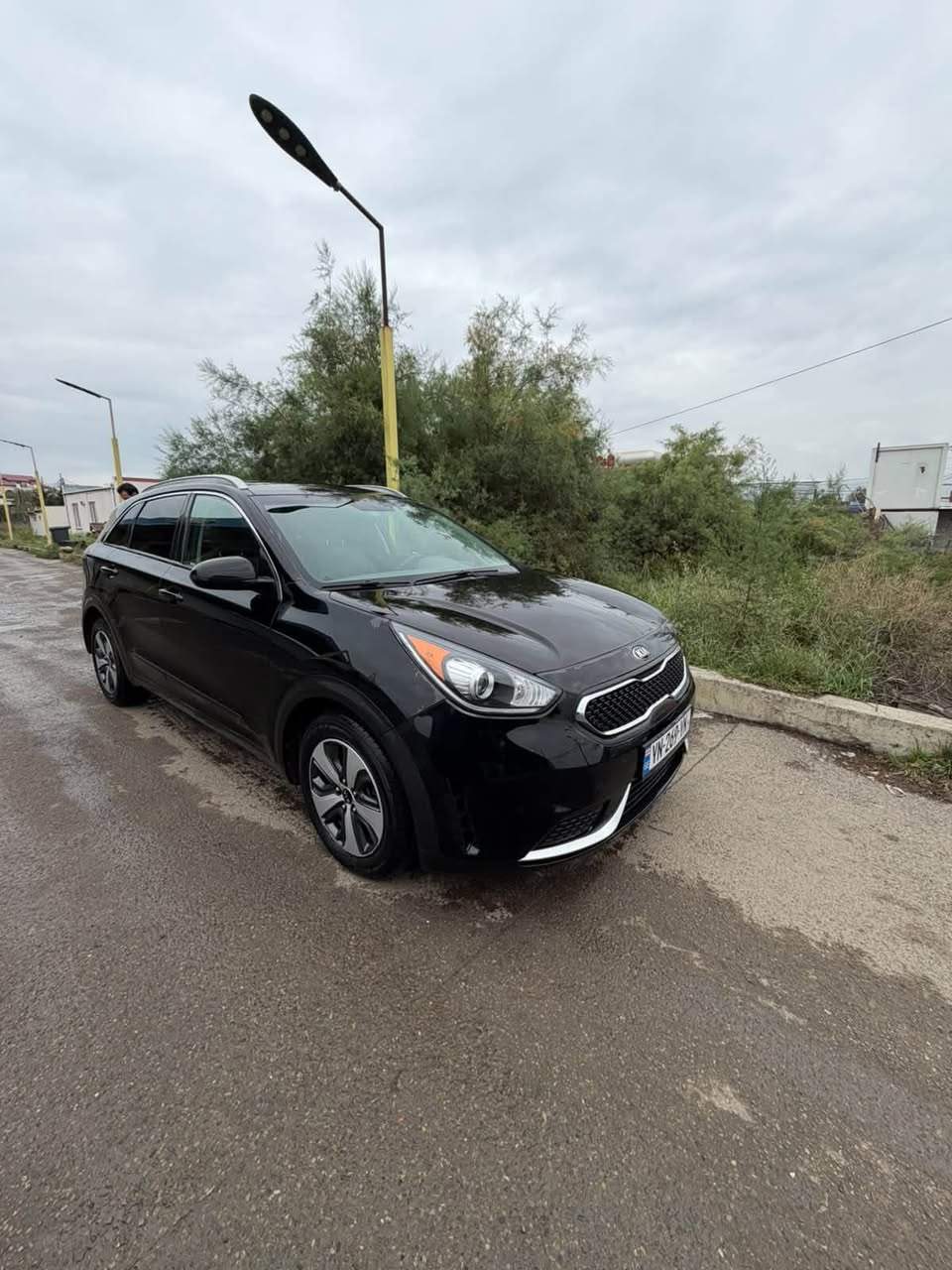 2017 KIA NIRO 95000 miles ფასი