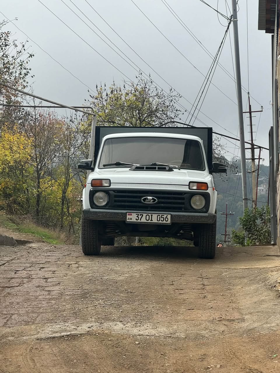 სატვირთო მანქანა 2008 — 6,000$