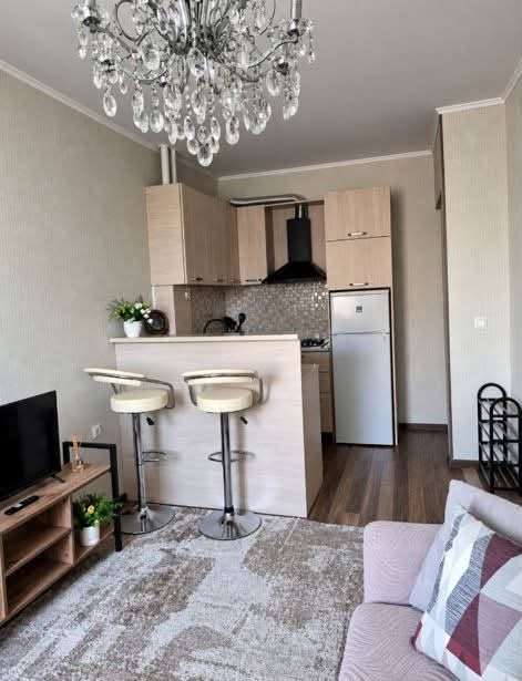 2 oda daire kiraya veriliyor, Tiflis - $450