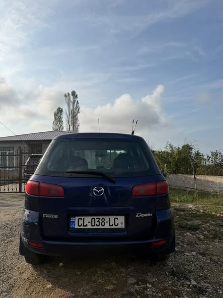 Acil satılık araç vardır vizüal olarak düzgün - 1,400$