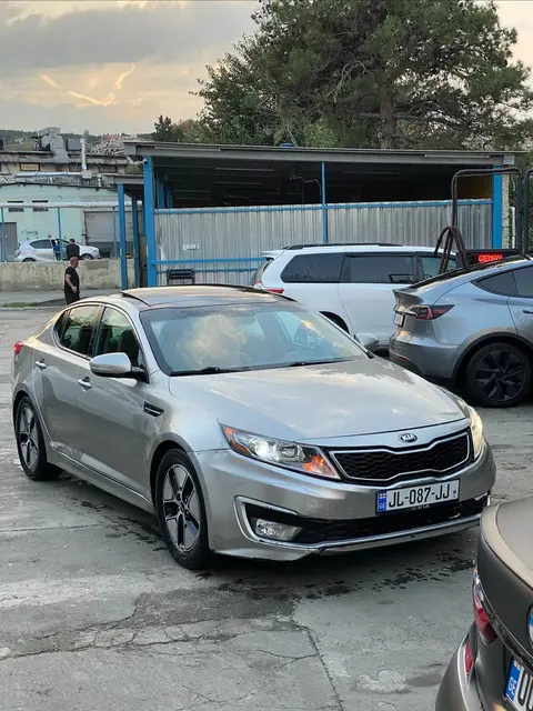 Kia Optima Hybrid Limited 2013 — 4,200$