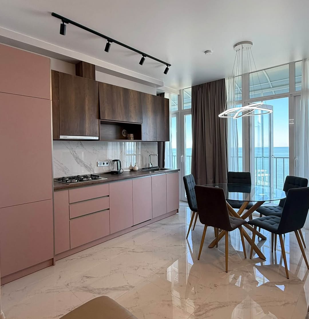2-bedroom furnished sea-view apartment