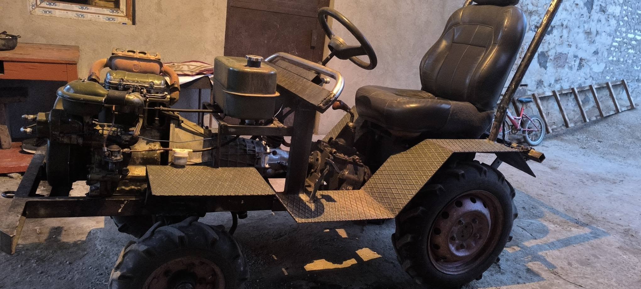 Oturacaqlı ev hazırlığı mini traktor