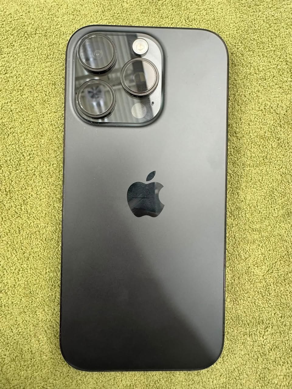 iPhone 16 Pro 128GB, e-SIM, 90% battery