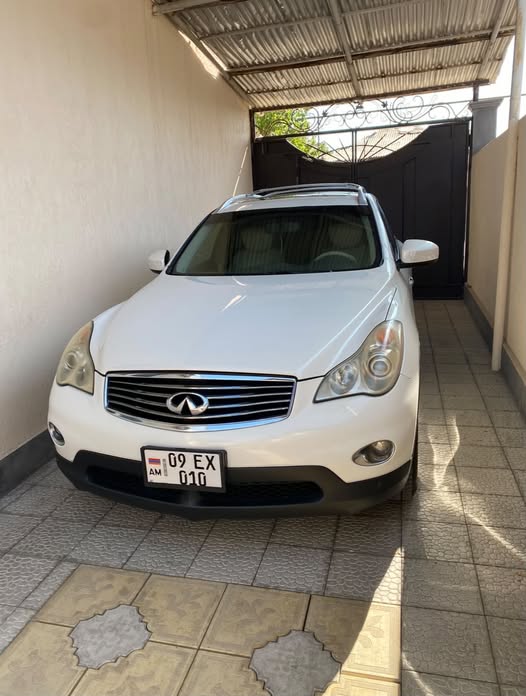 Infiniti EX35 2008, white