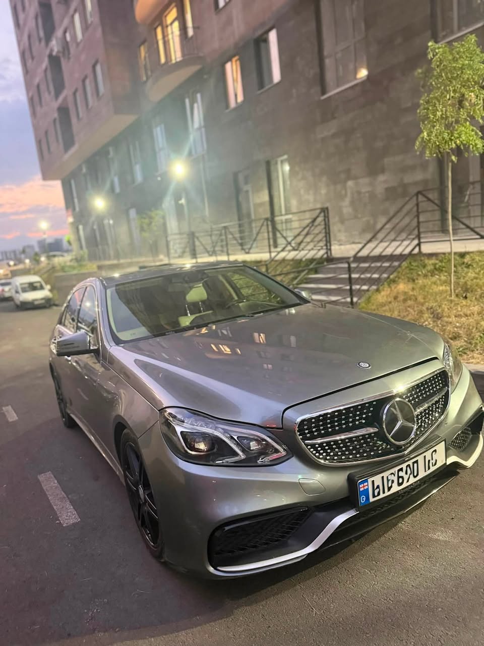 E350 2014 — 10,300$
