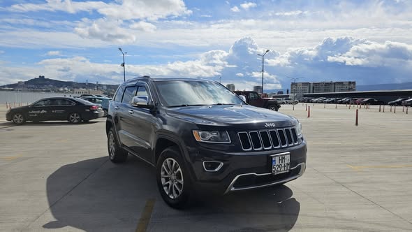 Jeep Grand Cherokee Limited 2015 — 11,800$