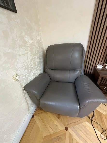 3+1+1 leather sofa set, excellent condition