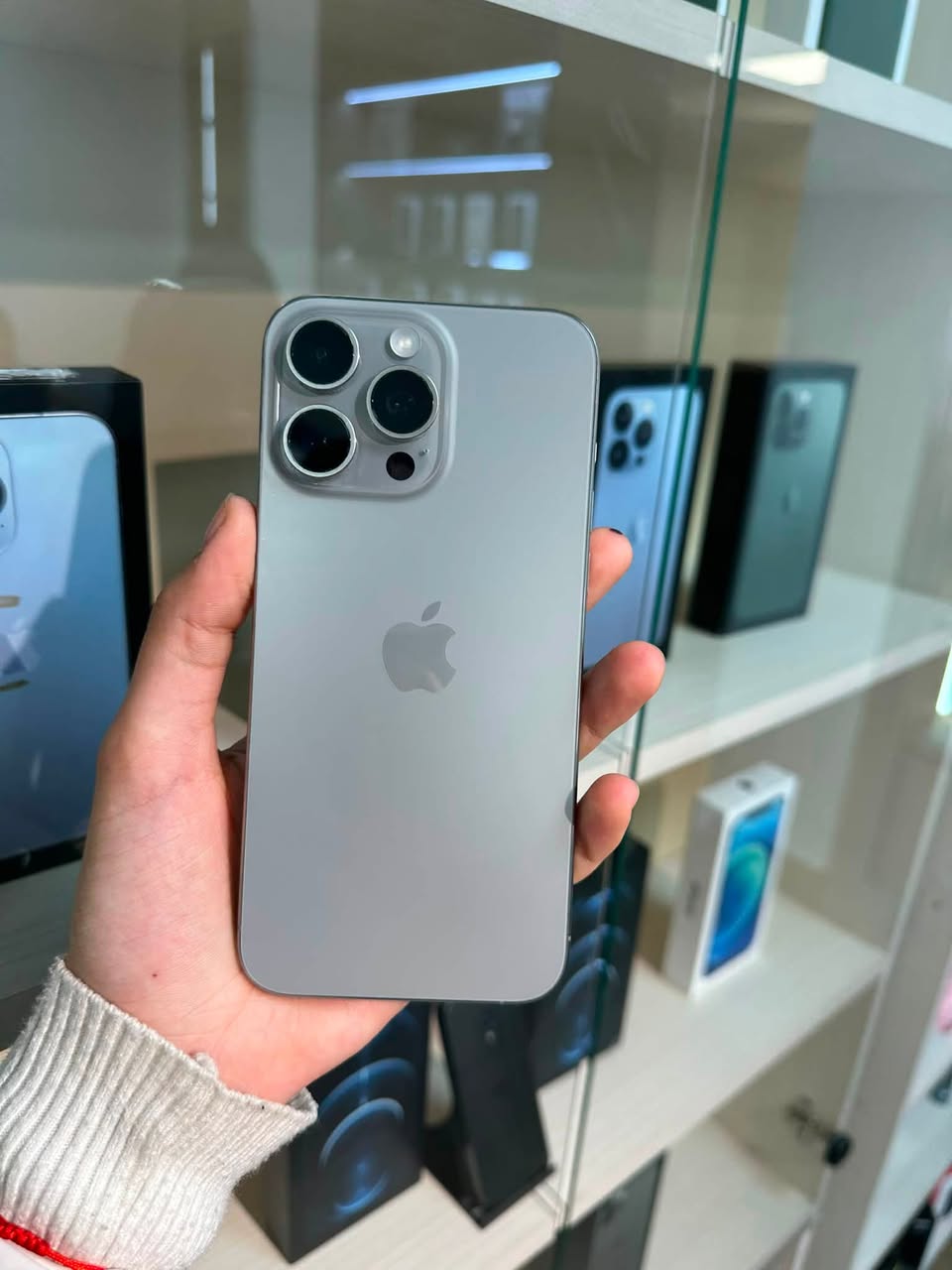 IPhone 15 pro max 512GB 90% — 250,000֏