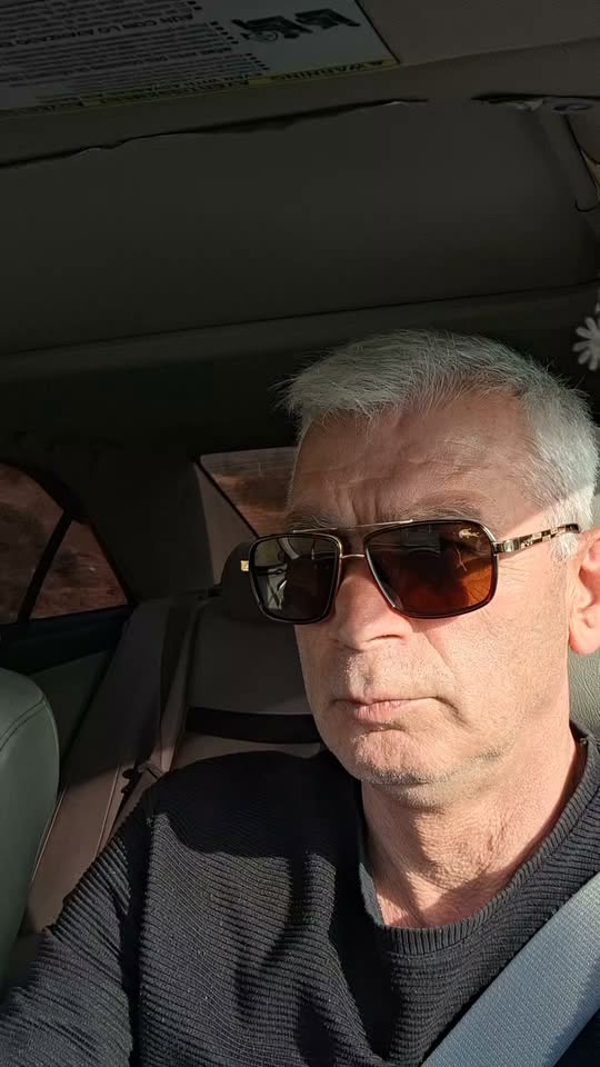 Hello! I am a driver and guide in