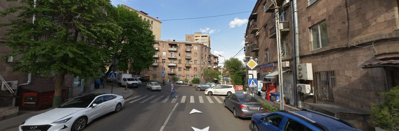 იყიდება ბინა ცენტრალურ რაიონში, — 150,000$