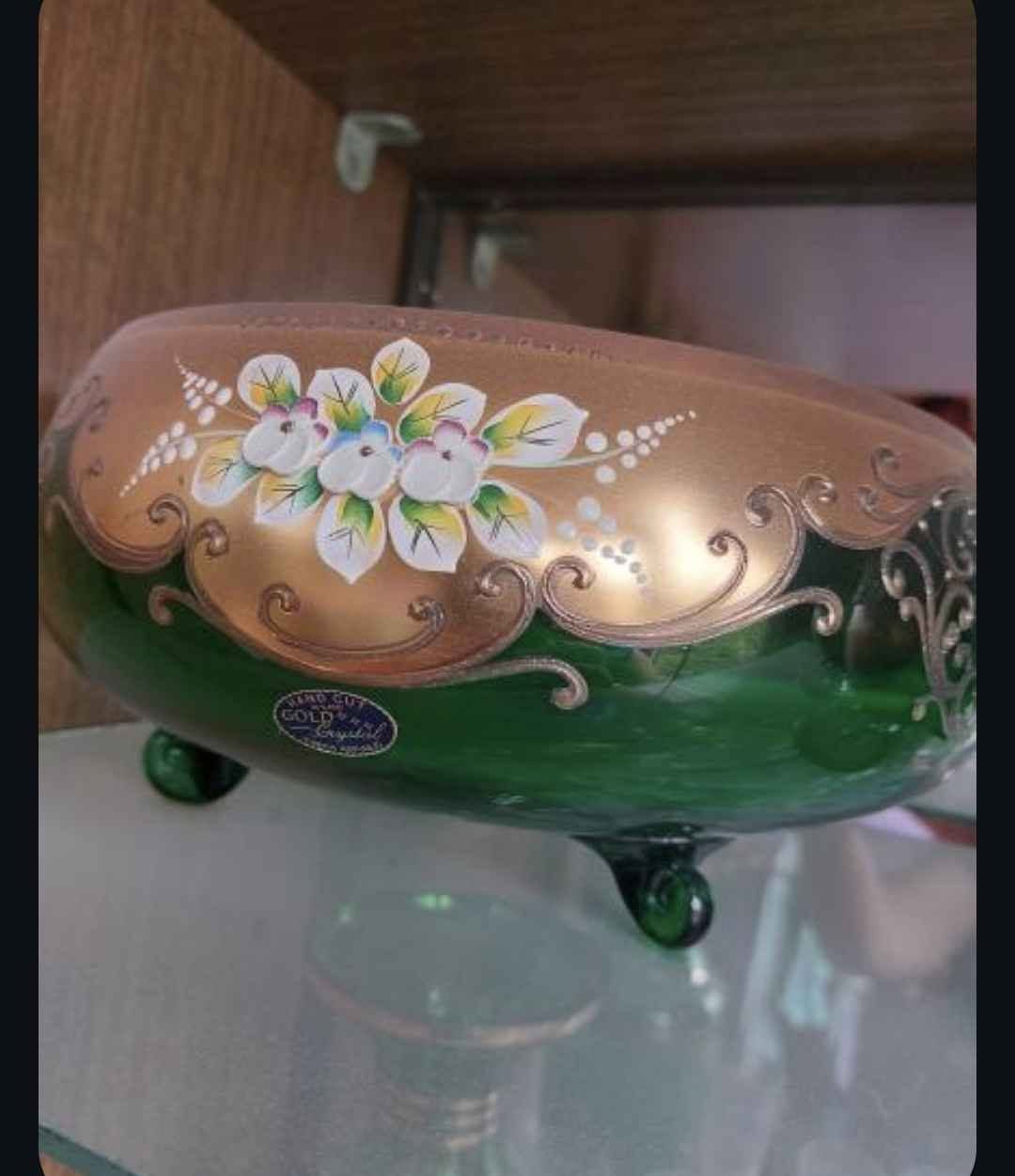 Glass fruit bowl, with gold pattern