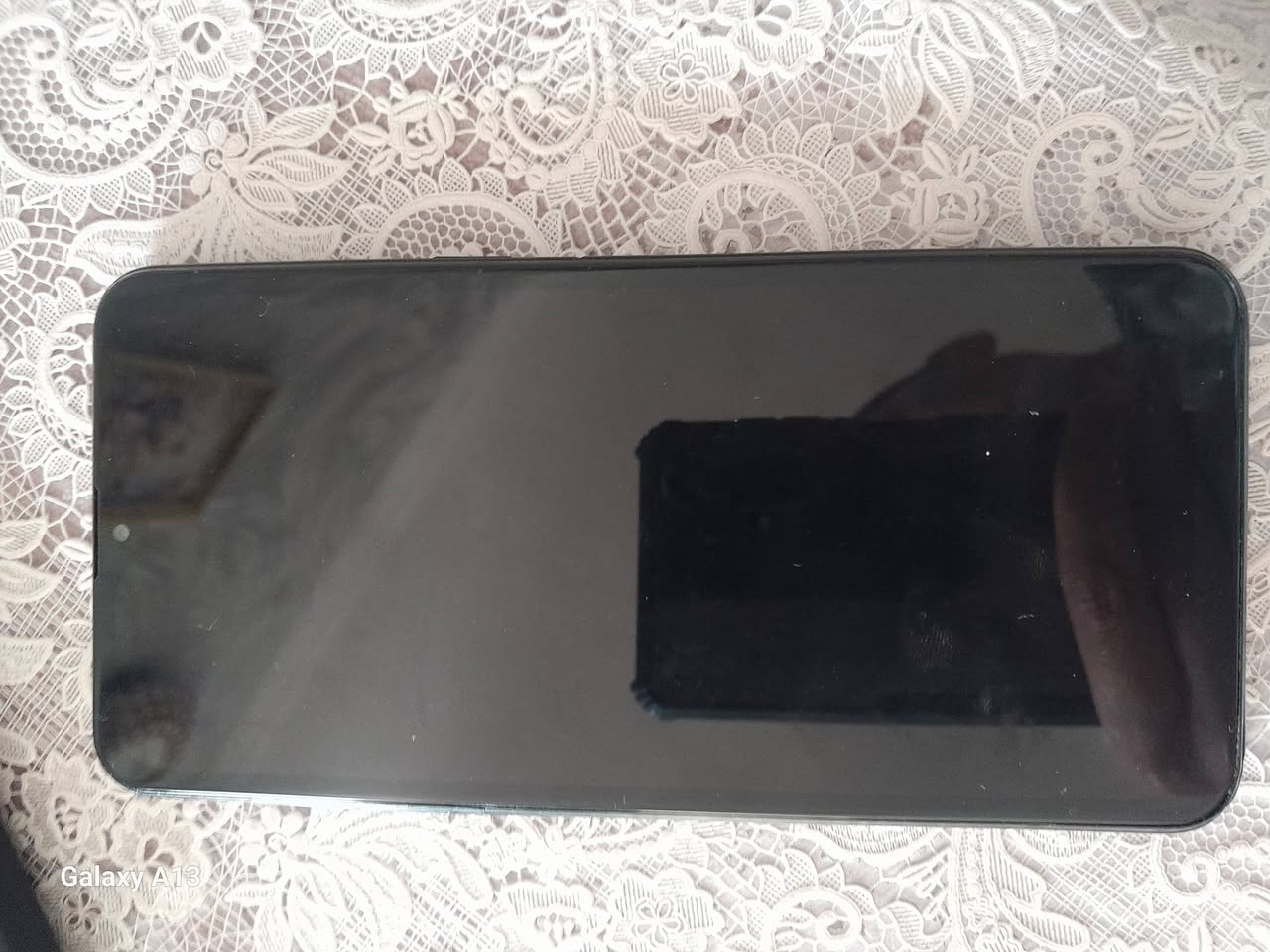 Samsung 10s...2/32...Tiflis.100'lari