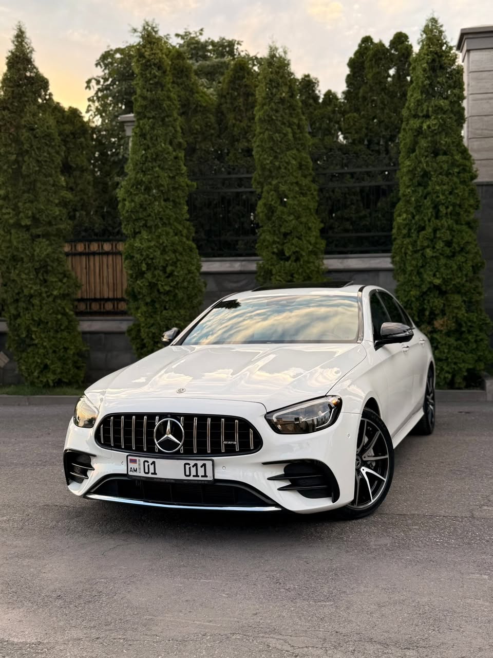 Mercedes-Benz E 350 ///AMG 2021 — 41,000$
