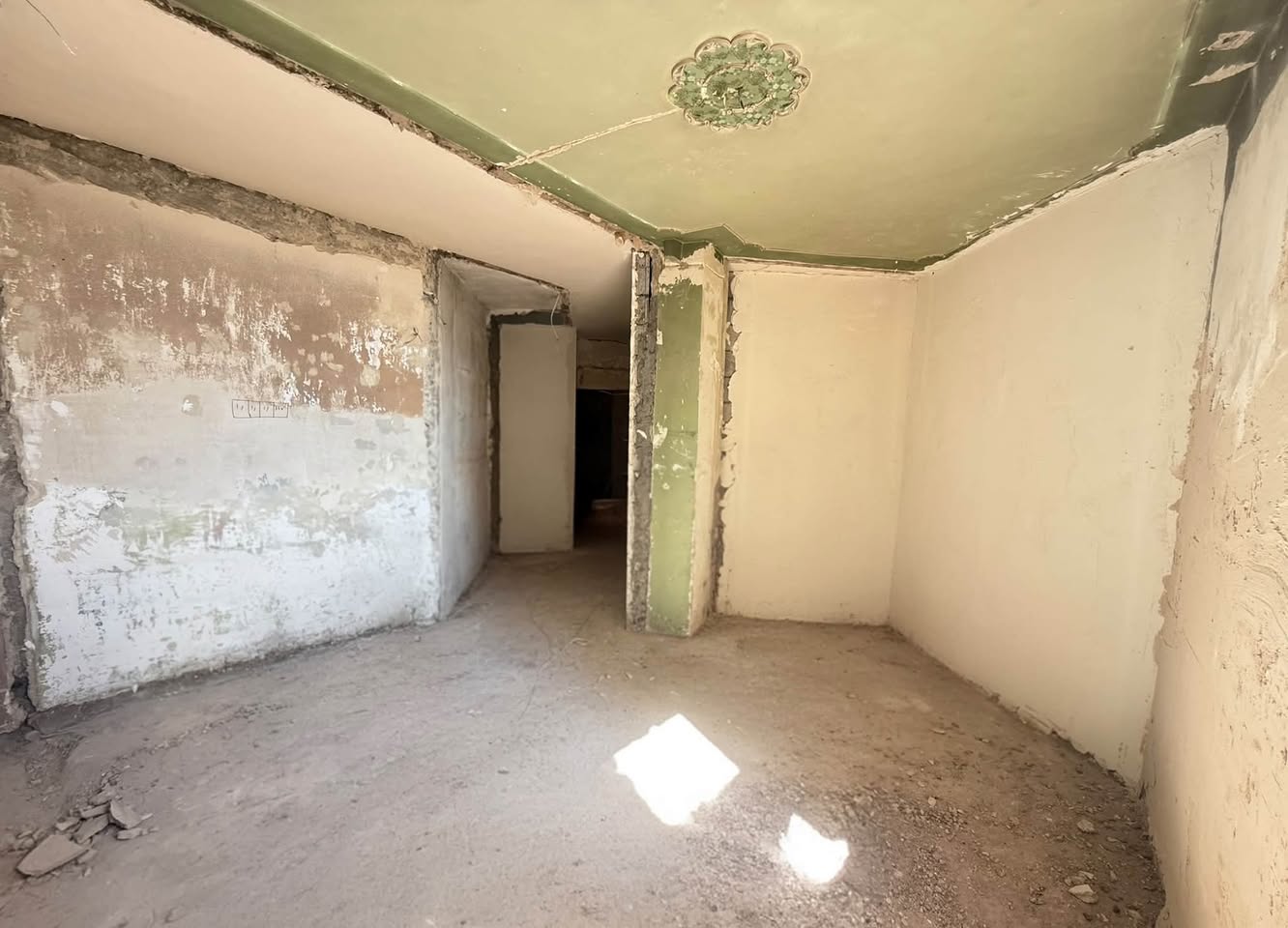 The apartment will be handed over with capital renovation, for sale — $77,000