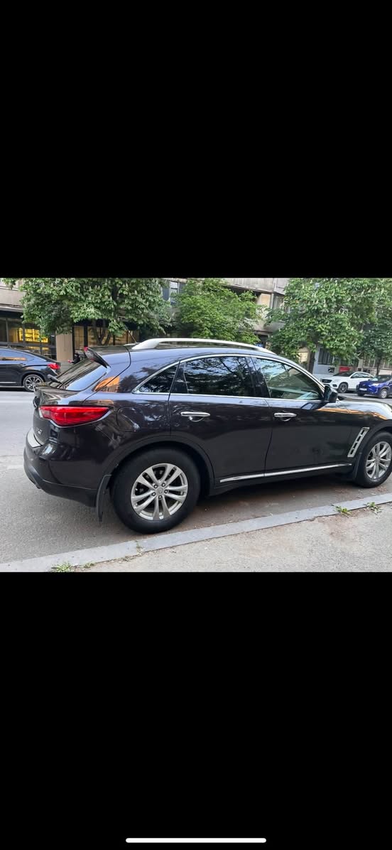 FX fx 37 2012 — 8,500$