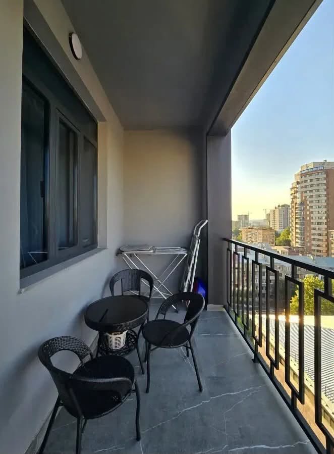 Satılır 2-otaqlı mənzil, İrəvan — $205,000