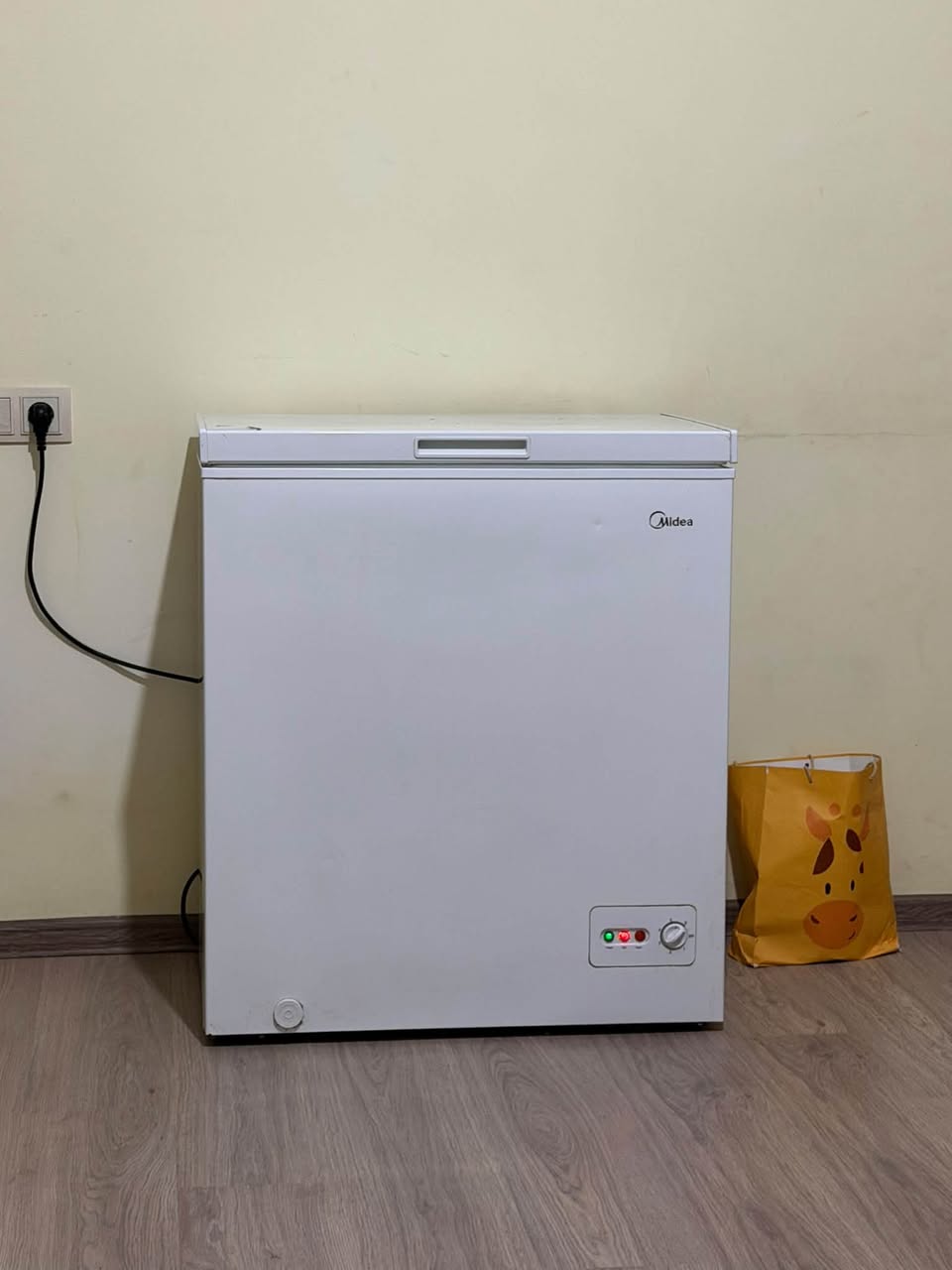 Midea սառցարան, սպիտակ