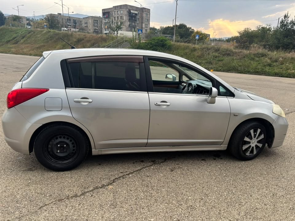 Satılık Nissan Tida Axiss 1.5 2006 - 2,400$