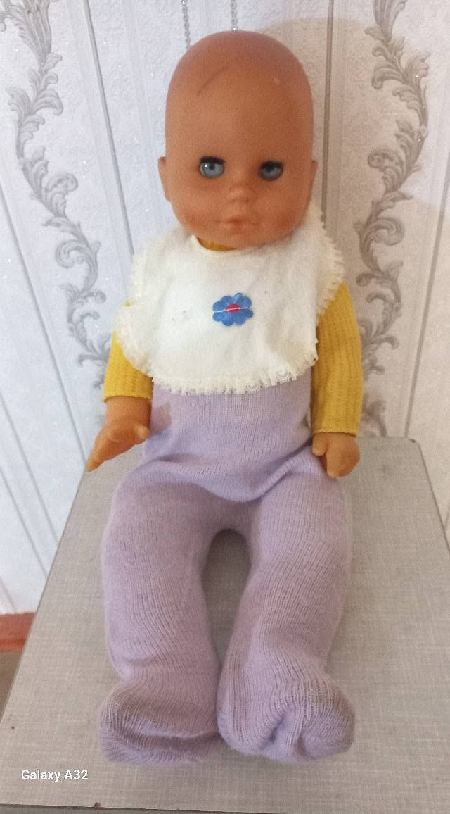 50 yıllık eski püskü bebek