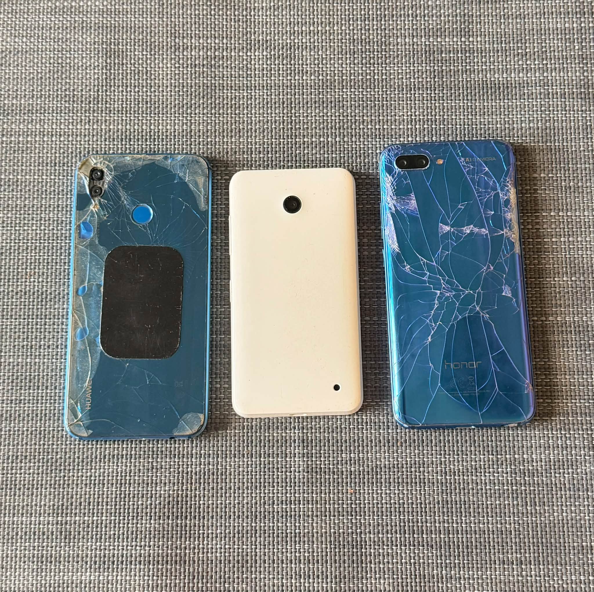 HUAWEI P20 lite, NOKIA Lumia 630