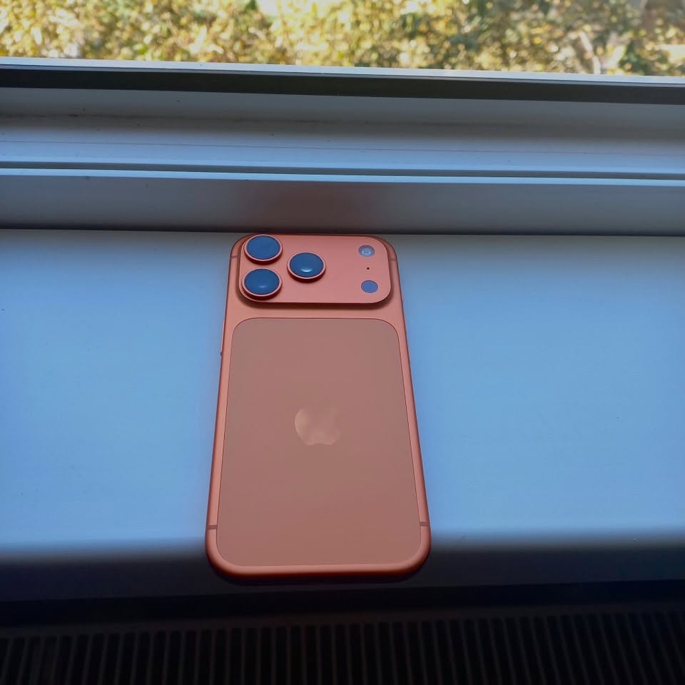 iPhone 17 Pro 256GB, battery 100%