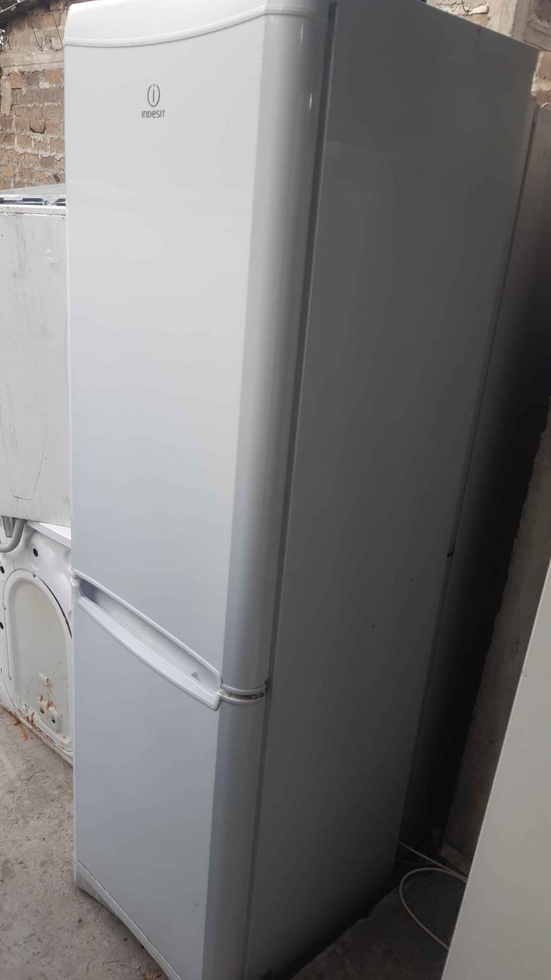 Indesit սառնարան, լավ վիճակ