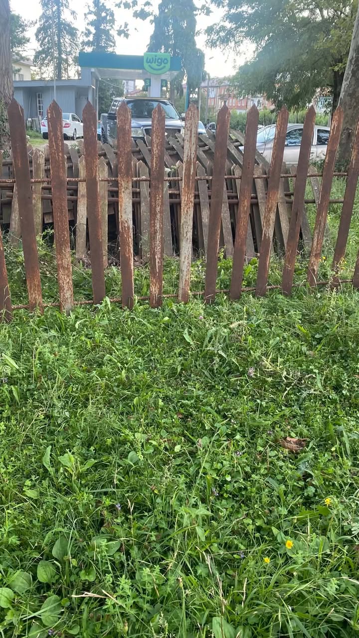 Satılık çit, uzunluk - 2.50m, yükseklik