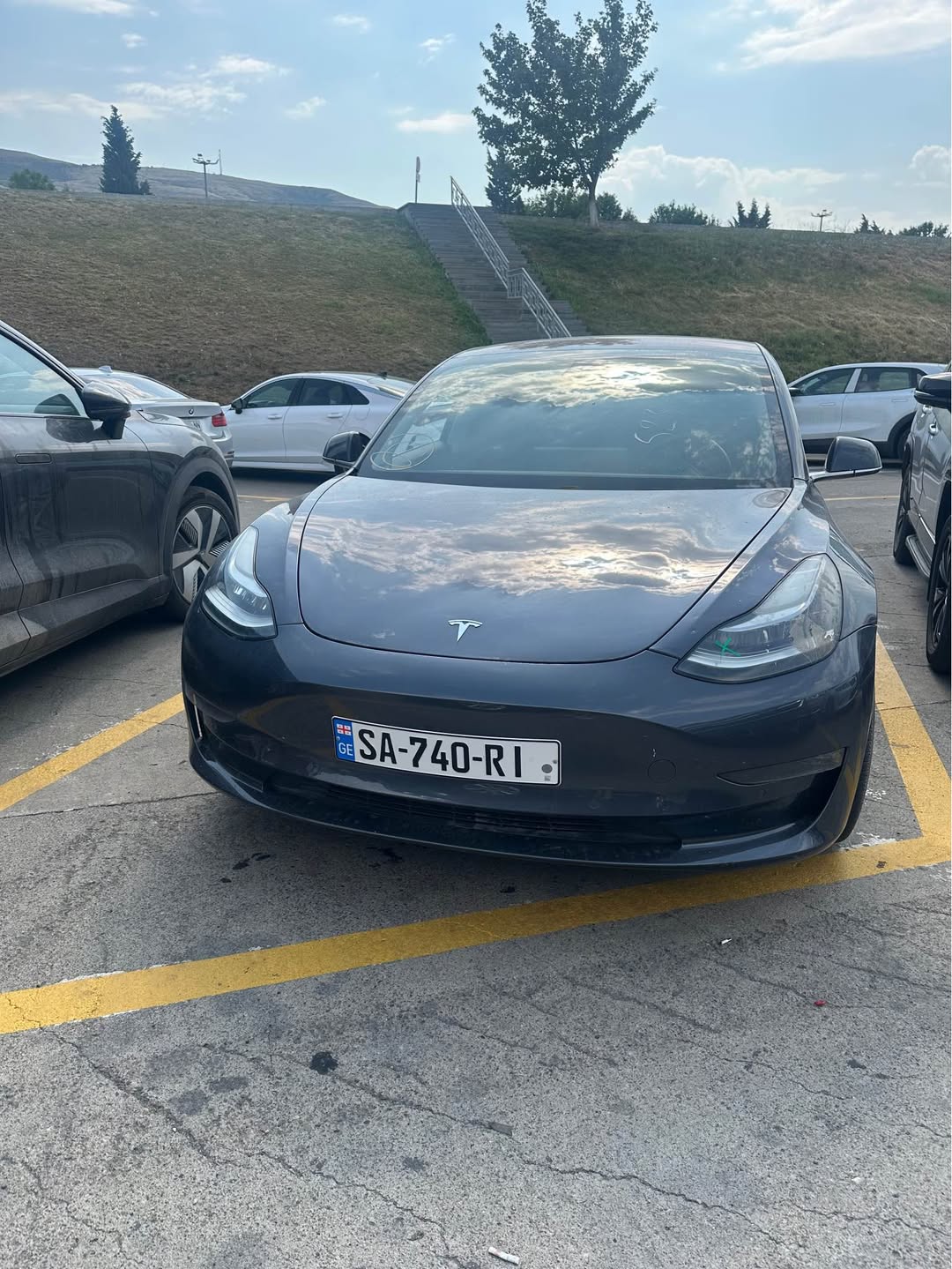 Tesla Model 3 2018, mid range