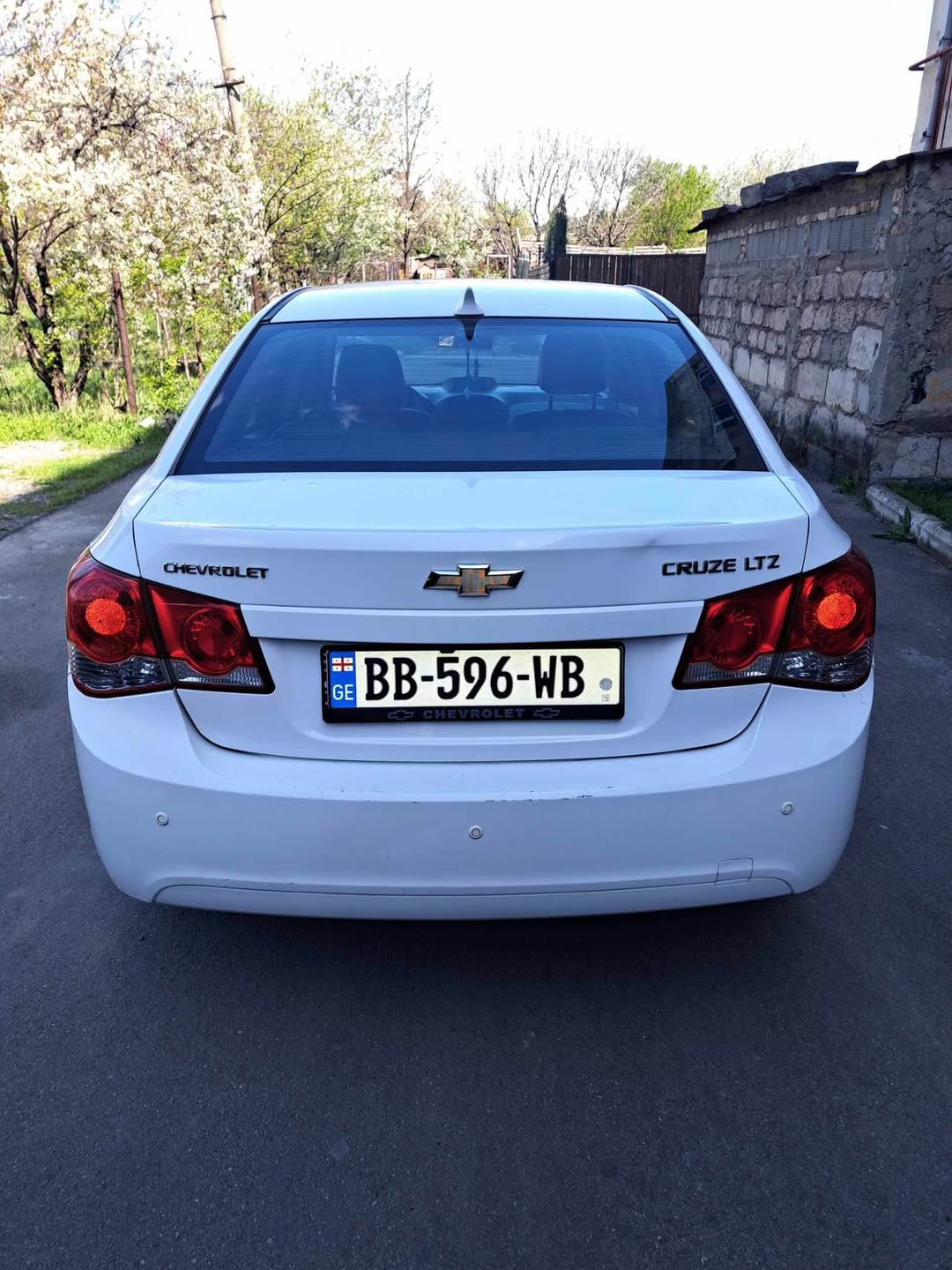 იყიდება კრუზი 2010 წლიანი 1.6 ძრავი — 2,250$